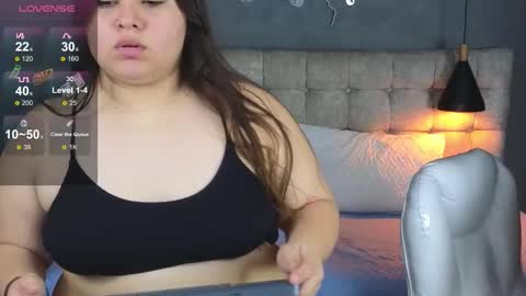 Snapshot of laia_and_aloby chatting on 11.15.25 online show from 11.15.25