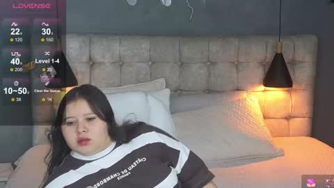 Snapshot of laia_and_aloby chatting on 12.02.25 online show from 12.02.25