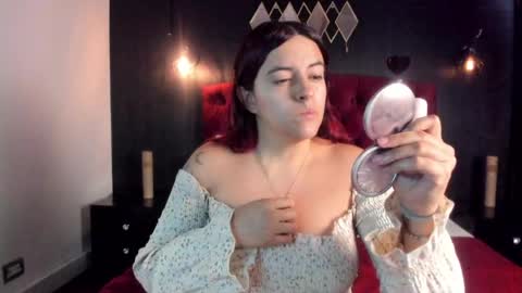 Snapshot of laia_jonees chatting on 05.23.26 Laia online show from 05.23.26