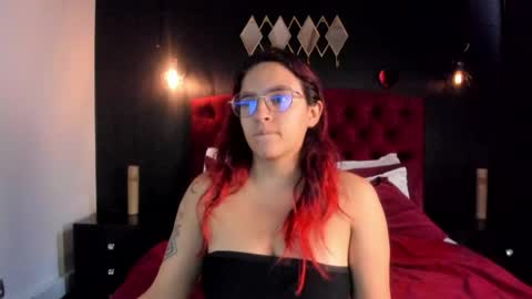 Snapshot of laia_jonees chatting on 06.06.26 Laia online show from 06.06.26