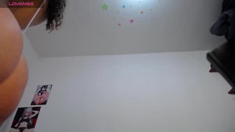 Snapshot of laila_laly chatting on 02.26.25 Leila Laly online show from 02.26.25