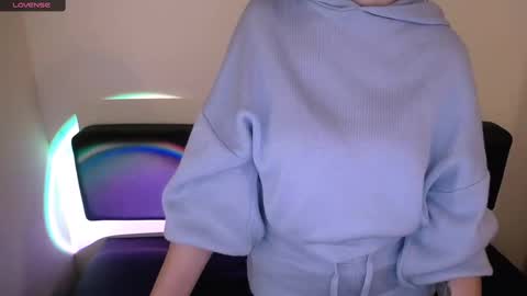 Snapshot of laimapinch_ chatting on 09.30.25 Laima online show from 09.30.25