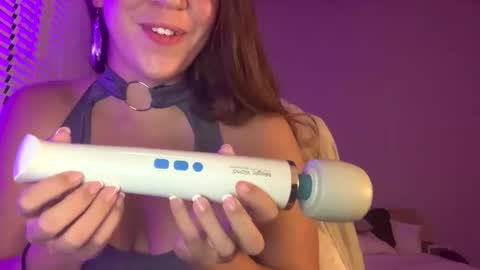 Snapshot of laineylifts chatting on 01.06.26 Lainey online show from 01.06.26