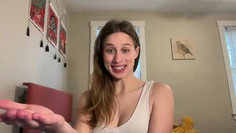 Snapshot of laineyluvv chatting on 01.04.25 Lelaina online show from 01.04.25