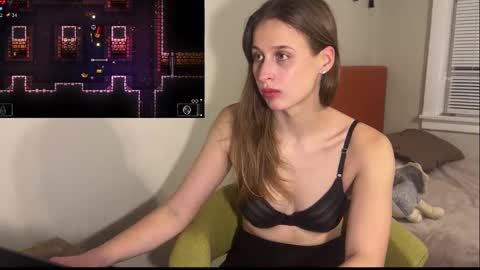 Snapshot of laineyluvv chatting on 01.07.25 Lelaina online show from 01.07.25