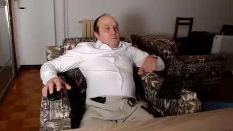 Snapshot of lajose52 chatting on 01.05.25 lajose52 online show from 01.05.25