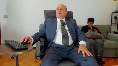 Snapshot of lajose52 chatting on 10.16.25 lajose52 online show from 10.16.25