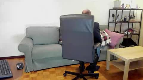 Snapshot of lajose52 chatting on 10.19.25 lajose52 online show from 10.19.25