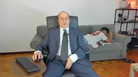 Snapshot of lajose52 chatting on 11.07.25 lajose52 online show from 11.07.25