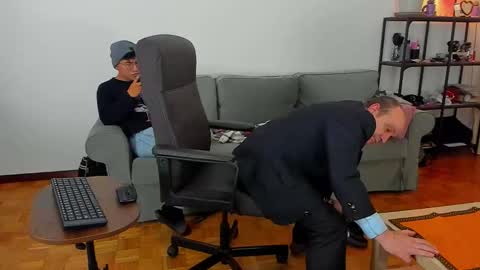 Snapshot of lajose52 chatting on 11.10.25 lajose52 online show from 11.10.25