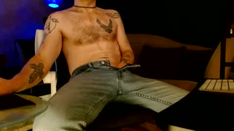 Snapshot of laleosfx chatting on 11.27.25 laleosfx online show from 11.27.25