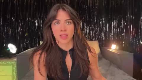 Snapshot of lallebi chatting on 11.12.25 Ellina online show from 11.12.25