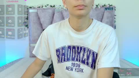 Snapshot of lana_bennett69 chatting on 10.29.25 Lana online show from 10.29.25