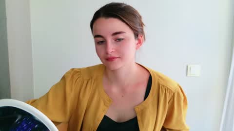 Snapshot of lana_gl chatting on 06.18.26 lana_gl online show from 06.18.26