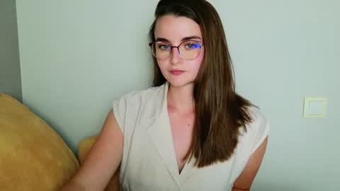 Snapshot of lana_gl chatting on 06.19.26 lana_gl online show from 06.19.26