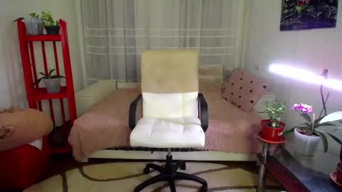 Lana online show from 02.24.25