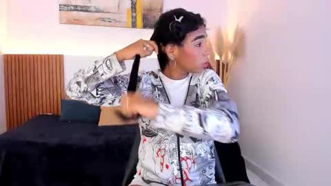 Snapshot of lana_starlet chatting on 09.29.25 katiuska online show from 09.29.25