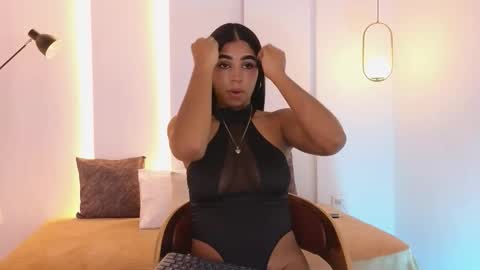 Snapshot of lana_starlet chatting on 10.11.25 katiuska online show from 10.11.25