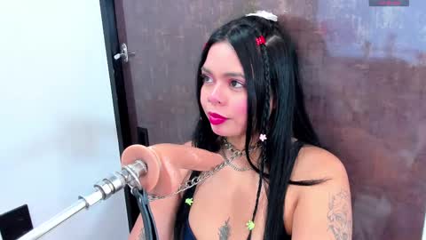 Snapshot of lana_valkova chatting on 02.11.25 Lana online show from 02.11.25