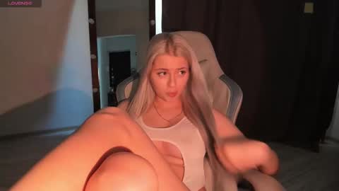 Lana online show from 09.14.25