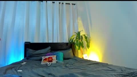 Snapshot of lanaa_paul1 chatting on 02.03.25 emma online show from 02.03.25