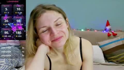 Snapshot of lanaangeldream chatting on 11.26.25 Lana online show from 11.26.25