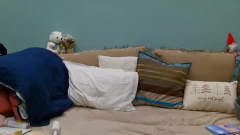 Snapshot of lanaangeldream chatting on 12.20.25 Lana online show from 12.20.25