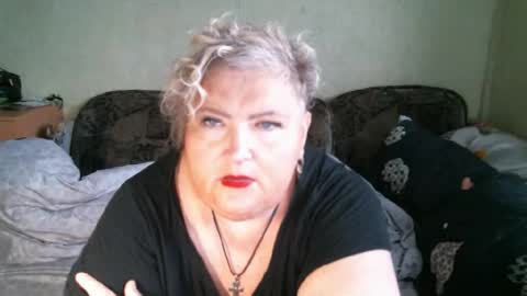 lanacat555 online show from 12.04.25