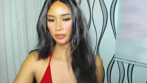 Snapshot of lanadel_hilton chatting on 12.31.24 Lana online show from 12.31.24