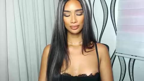 Snapshot of lanadel_hilton chatting on 01.02.25 Lana online show from 01.02.25