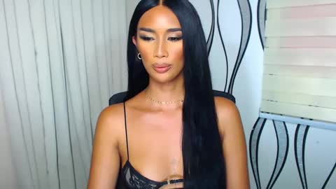 Snapshot of lanadel_hilton chatting on 01.16.25 Lana online show from 01.16.25