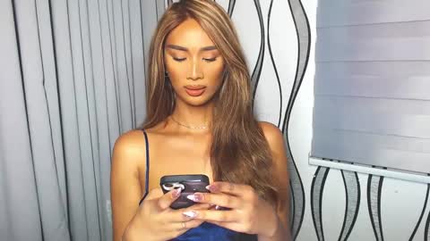 Snapshot of lanadel_hilton chatting on 02.04.25 Lana online show from 02.04.25