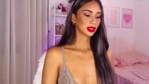 Snapshot of lanadel_hilton chatting on 09.09.25 Lana online show from 09.09.25