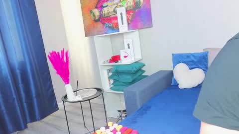 Lana online show from 10.20.25