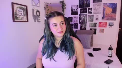 Snapshot of lanaherondale_ chatting on 11.05.25 lanaherondale_ online show from 11.05.25