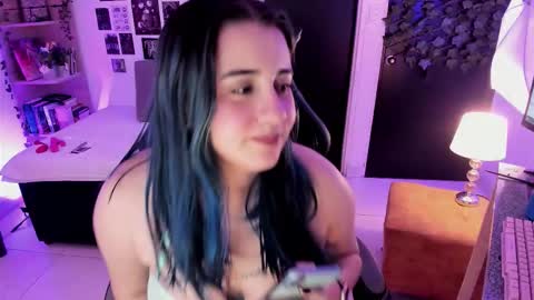 Snapshot of lanaherondale_ chatting on 11.19.25 lanaherondale_ online show from 11.19.25