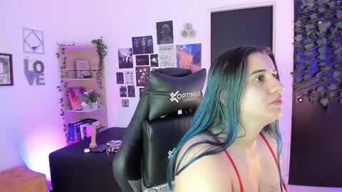 Snapshot of lanaherondale_ chatting on 11.22.25 lanaherondale_ online show from 11.22.25