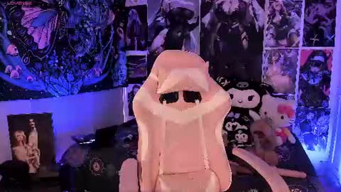 LanaKyutt666 online show from 06.17.26
