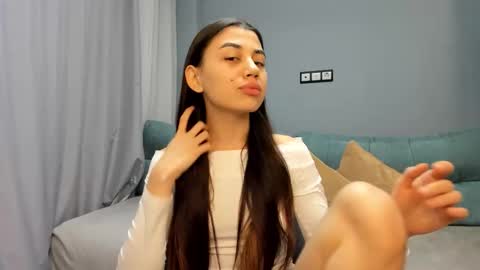 Snapshot of lanalandd chatting on 10.30.25 Lana online show from 10.30.25