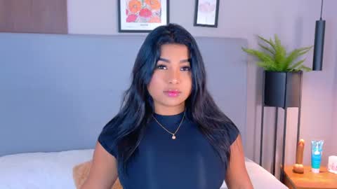 Snapshot of lanarozz chatting on 06.19.26 Lana online show from 06.19.26