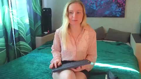 LanaviSmith online show from 05.25.26