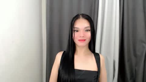 lanawyatt_ online show from 11.11.25