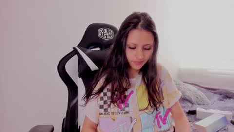 Snapshot of lanna_as chatting on 02.18.25 lanna_as online show from 02.18.25