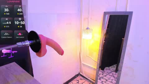 Snapshot of lanna_brunette chatting on 05.11.26 lanna_brunette online show from 05.11.26