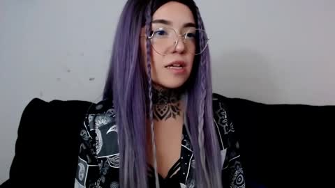 Snapshot of lannie_gonzales chatting on 01.19.25 LANNIE   online show from 01.19.25