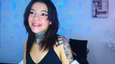 Snapshot of lannie_gonzales chatting on 09.10.25 LANNIE   online show from 09.10.25