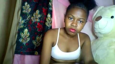 lara_belle online show from 04.30.26