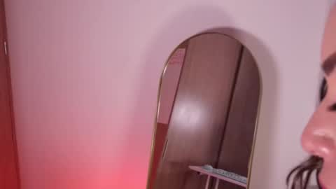 Snapshot of lara_bombshelll chatting on 02.09.26 Lara online show from 02.09.26