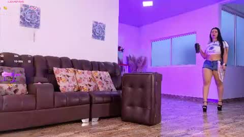 Hello Guys I am Lara Giraldo  WELCOME To my room online show from 07.25.26