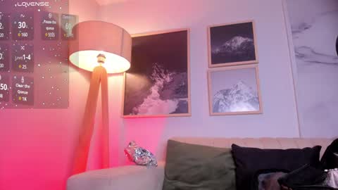 Snapshot of lara_madisson chatting on 02.21.25 Lara Madisson online show from 02.21.25